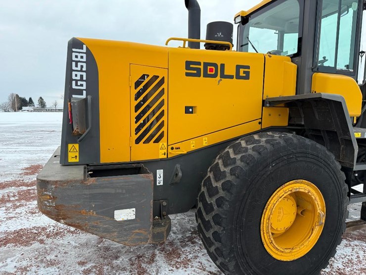 2015-sdlg-lg958l-image-21