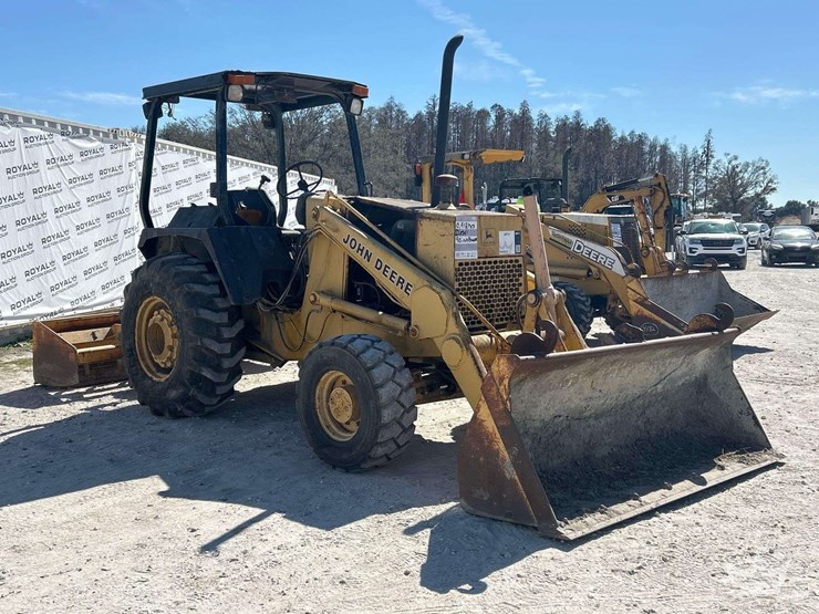 1992-deere-210c-image-2