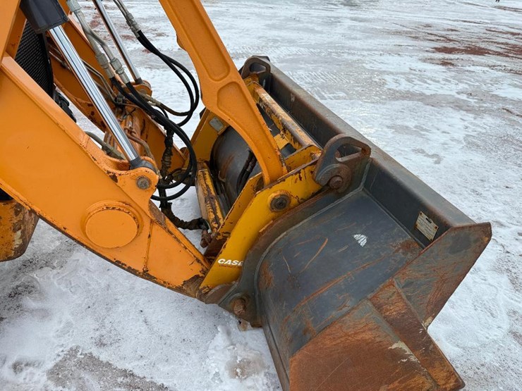 case-570n-xt-image-29