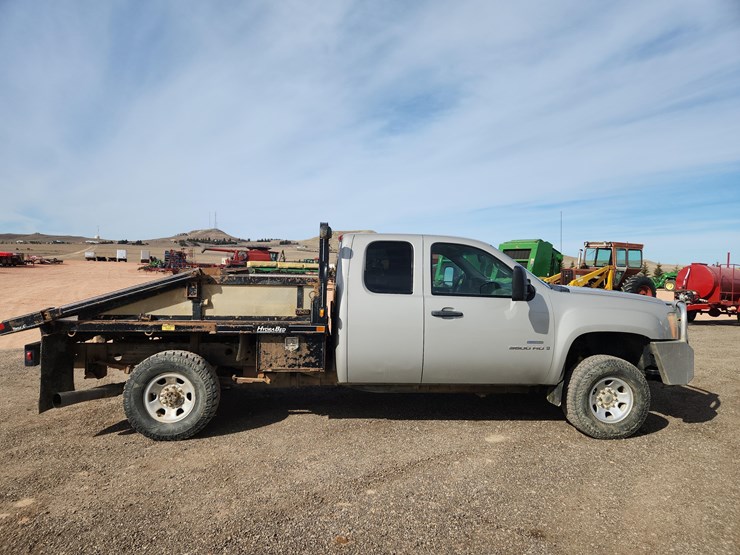 2009-gmc-3500-image-4