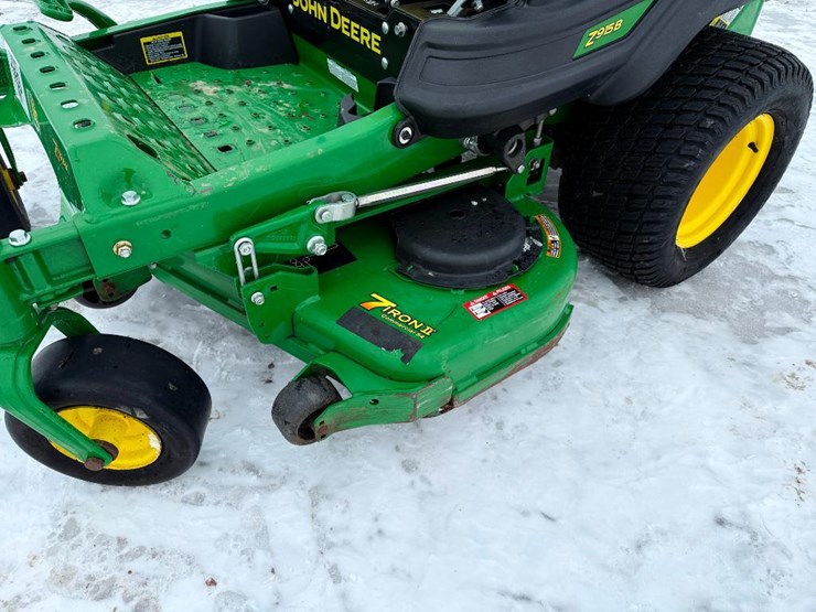 2015-john-deere-z915b-image-15