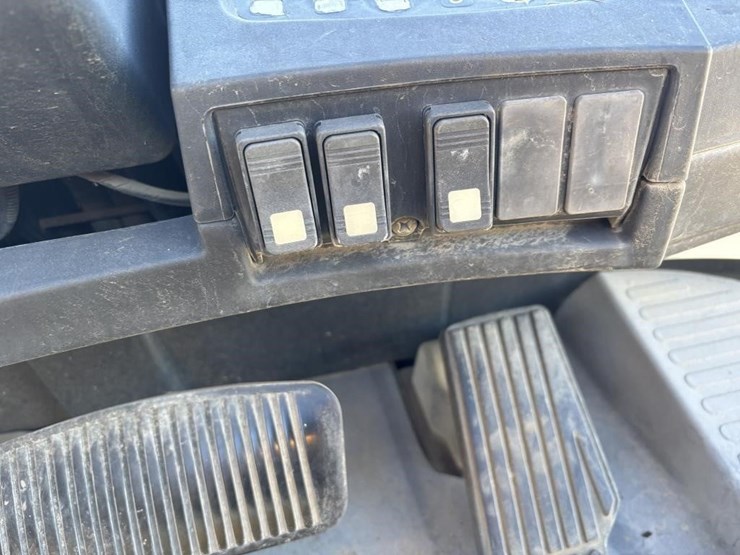 2000-yale-2000-image-22