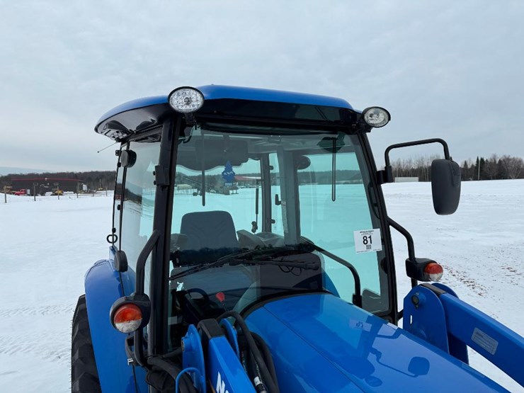 new-holland-boomer-37-image-15
