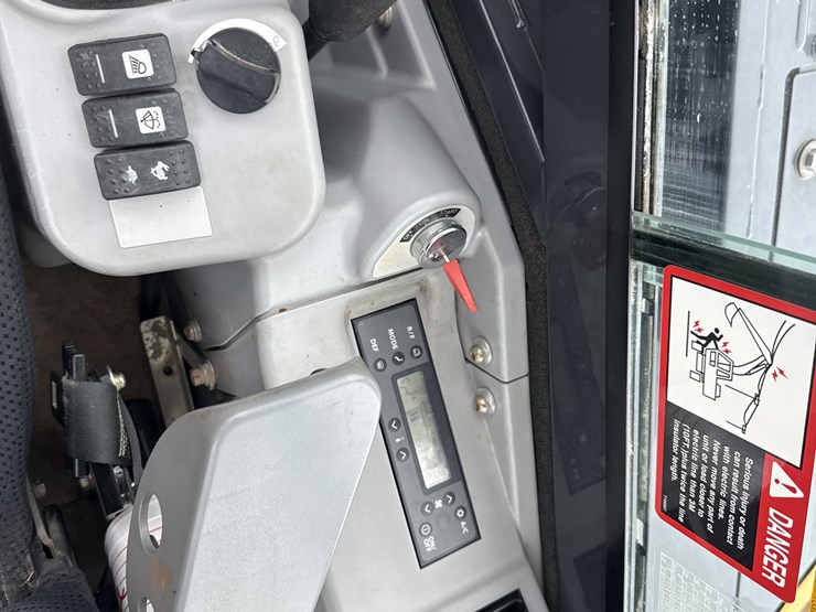 2020-deere-50g-image-10