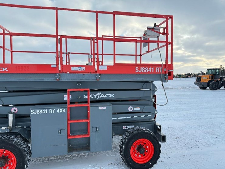 2017-skyjack-sj8841rt-image-19
