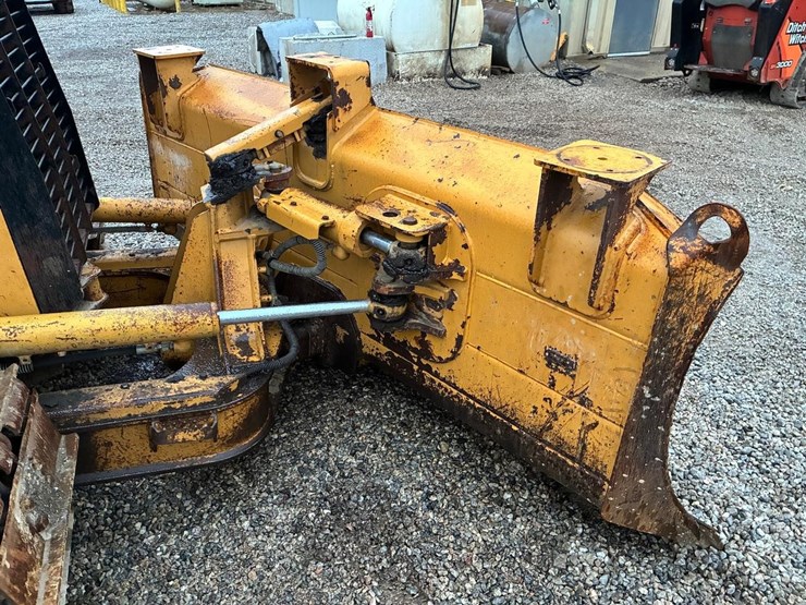 caterpillar-d5k-xl-image-10