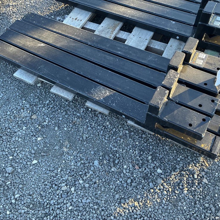 #115450 • FORKS FOR A BKT 48" LONG