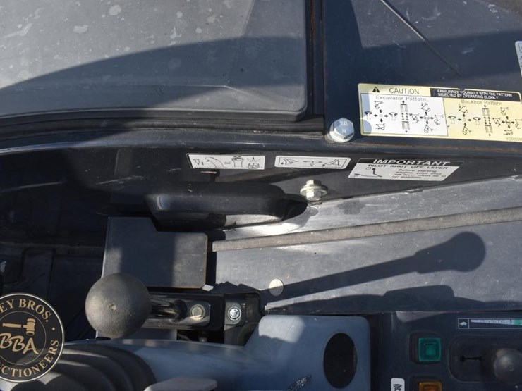 2021-deere-26g-image-49