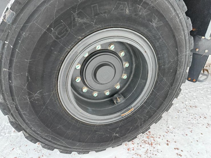 2023-case-621g-xr-image-9