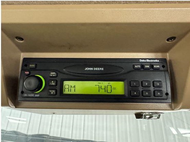 2004-john-deere-4710-image-60