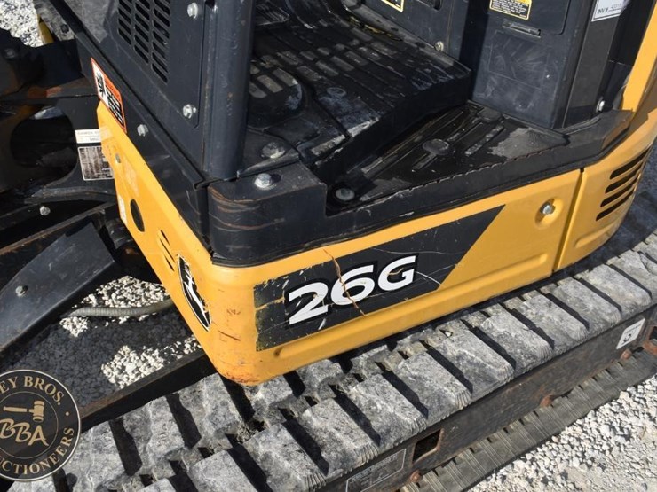 2021-deere-26g-image-23