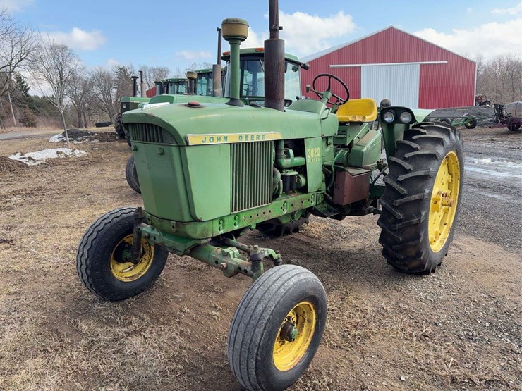 john-deere-3020-image-12