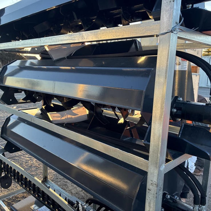 #115388 • WOLVORINE 86" TILLER