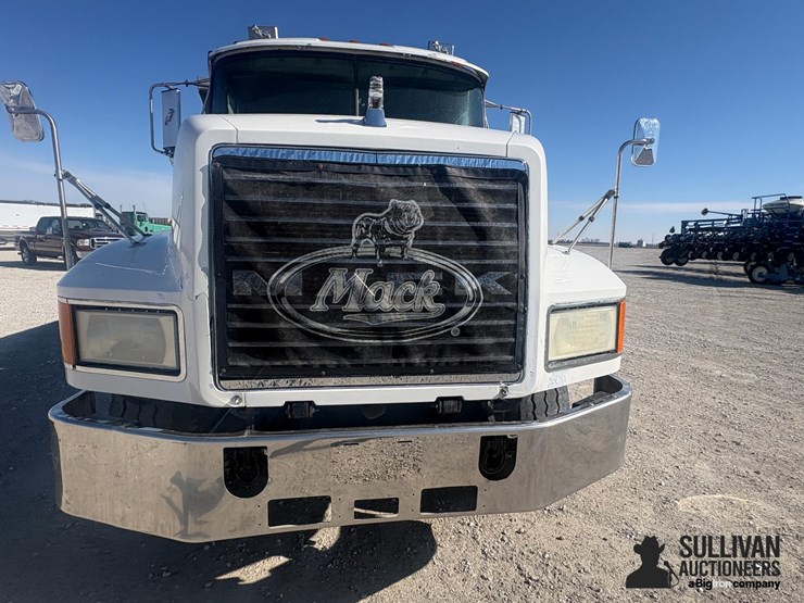1990-mack-ch613-image-10