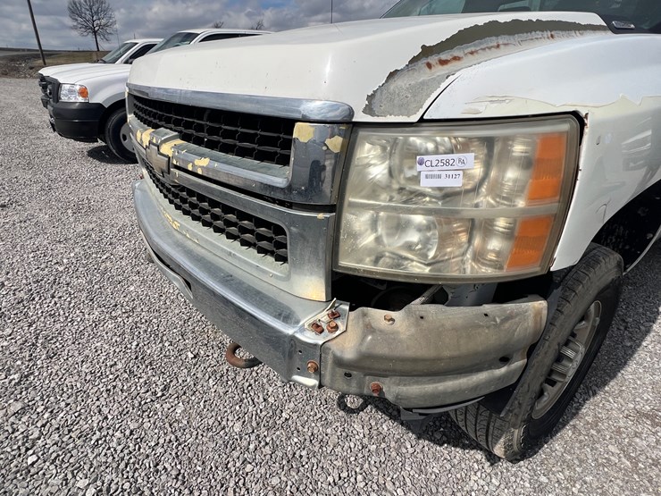 2009-chevrolet-2500-image-15