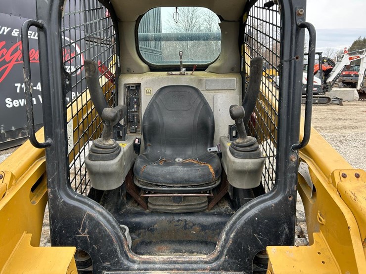 caterpillar-259d-image-12