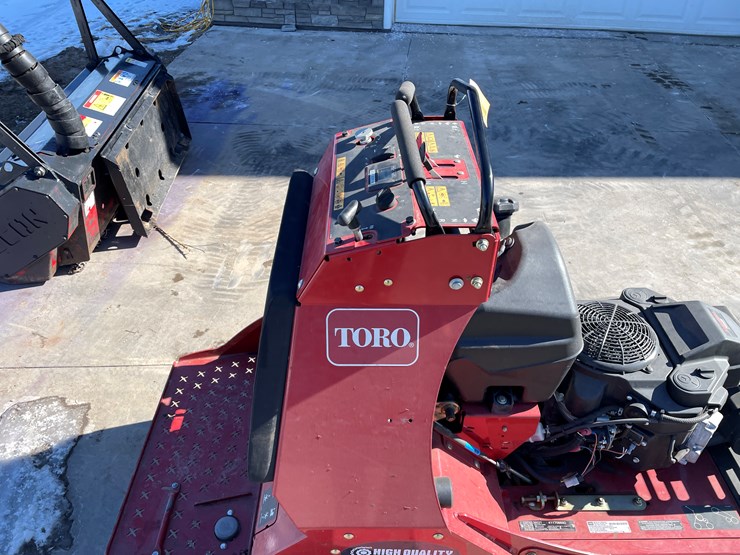 #153-•-toro-28"-aireator-image-23