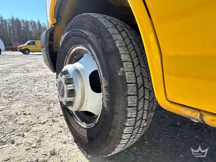 2006-gmc-3500-image-22