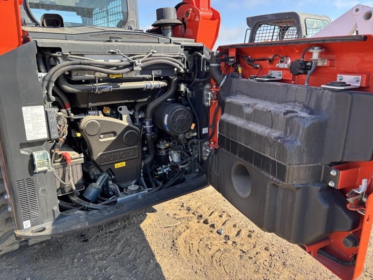 2024-kubota-svl75-3-image-31