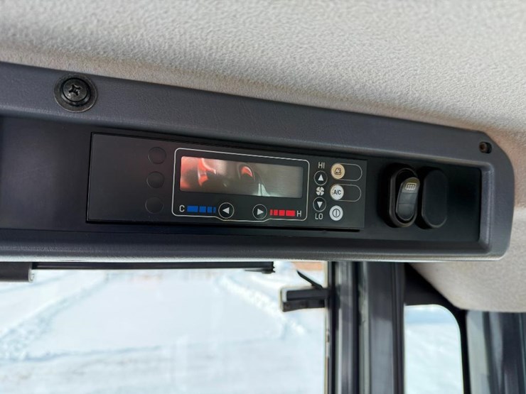 2011-komatsu-wa250pz-6-image-61