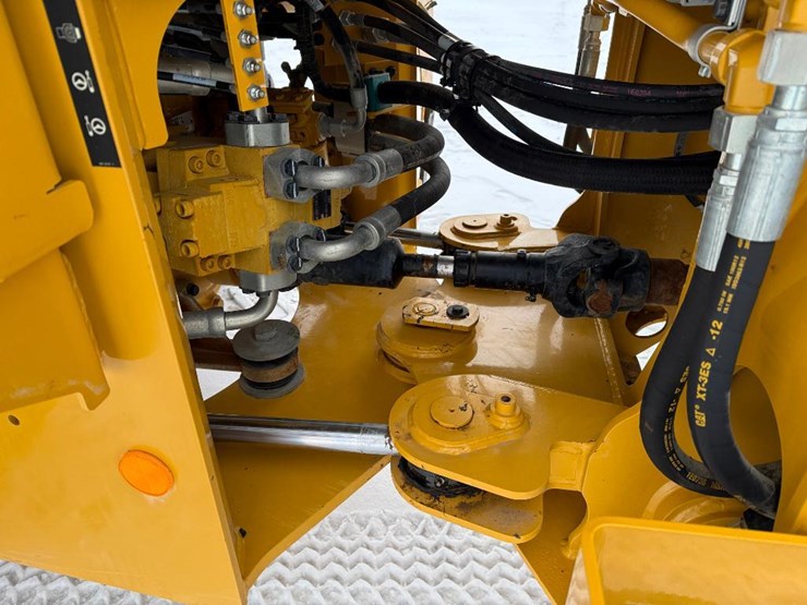 caterpillar-926m-image-44