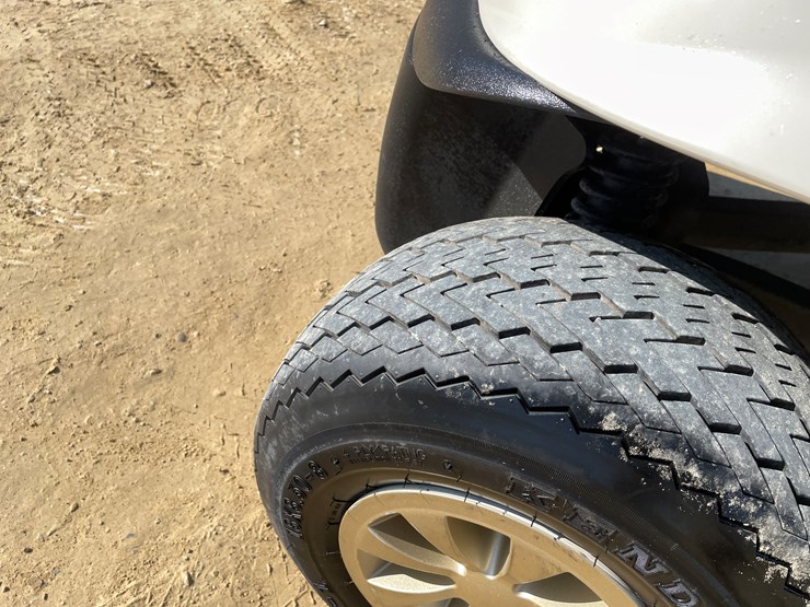 #204-•-2020-ez-go-rxv-electric-golf-cart-image-39