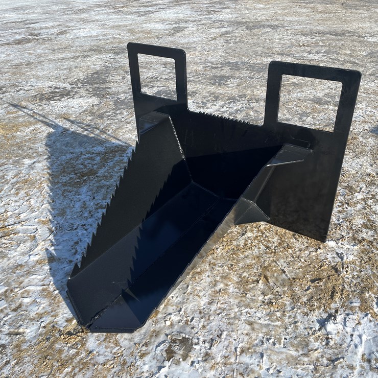 #2507 • New KC 40" Skid Steer Spade Bucket