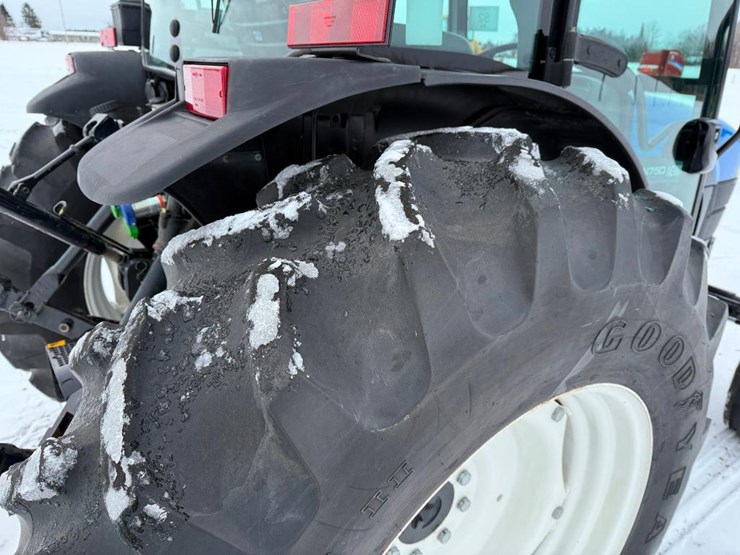 new-holland-tn75d-image-10