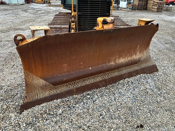 caterpillar-d5k-xl-image-9