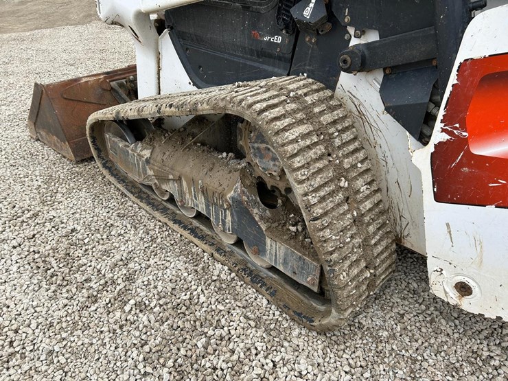 2020-bobcat-t76-image-17