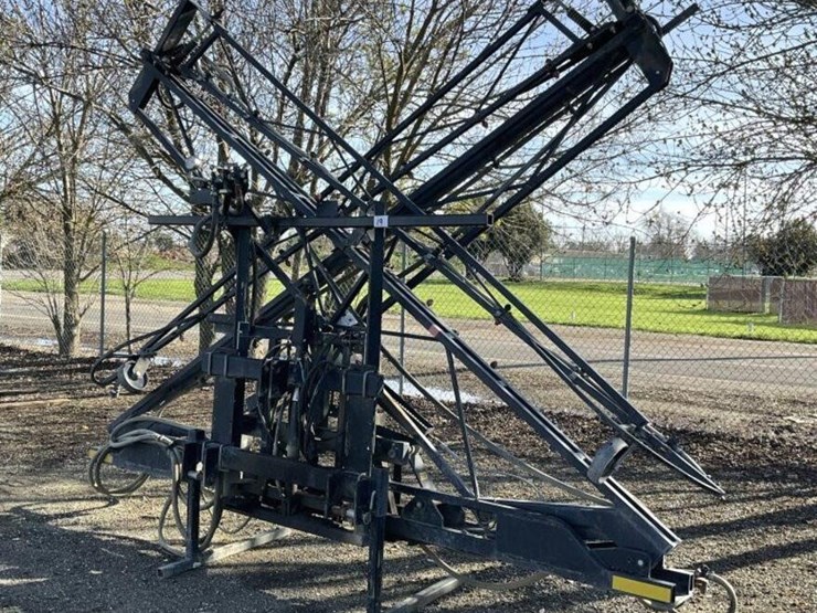 unverferth-65'-3-pt-x-fold-spray-boom-attachment-image-1