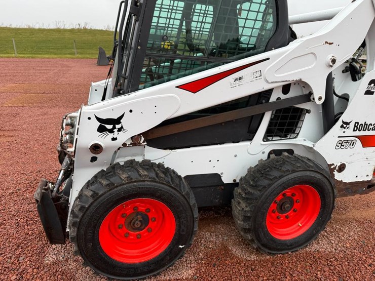 bobcat-s590-image-10
