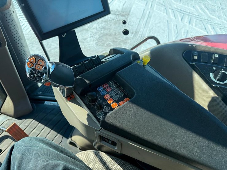 case-ih-magnum-250-image-53