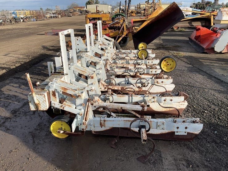 rau-3-pt-3-row-60"-cultivator-image-7