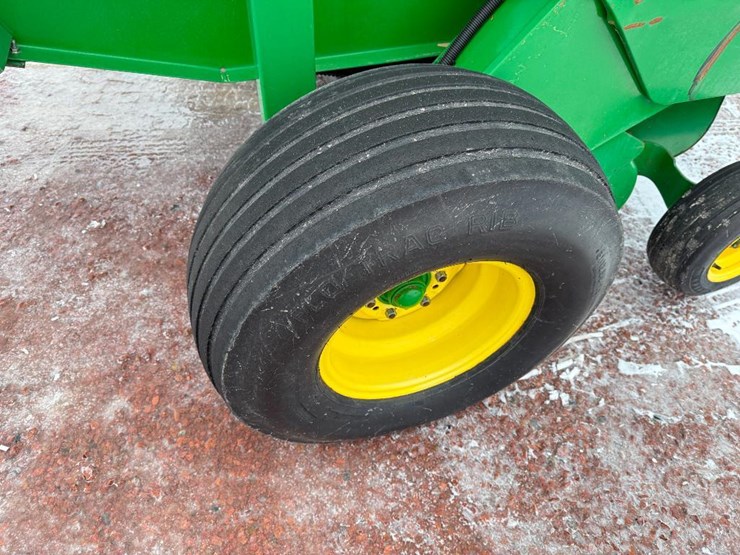 john-deere-566-image-14