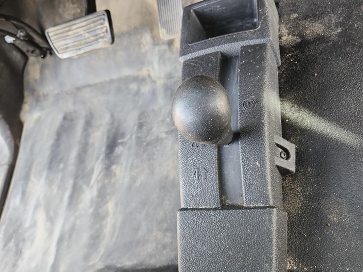 2009-gmc-3500-image-32