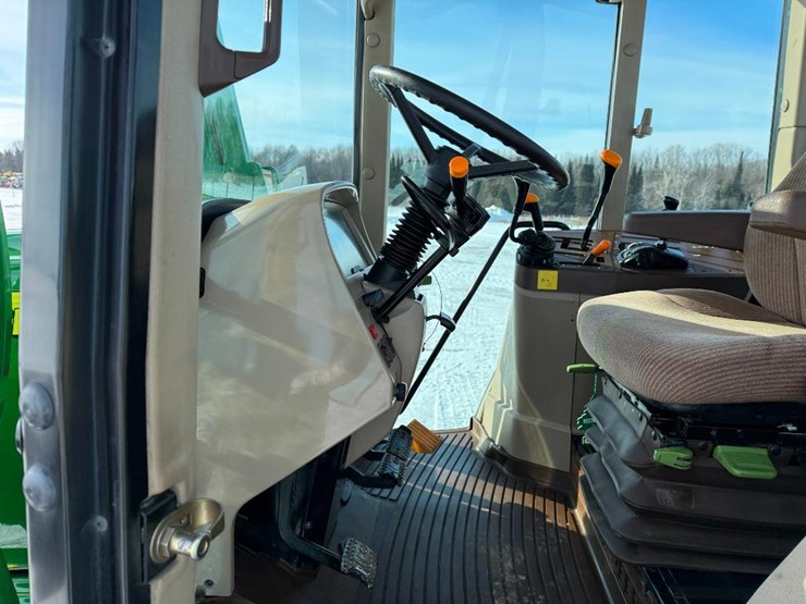 john-deere-6415-image-54