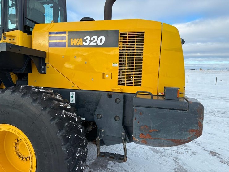 komatsu-wa320-7-image-19