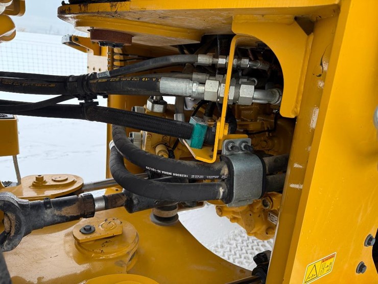 caterpillar-926m-image-37