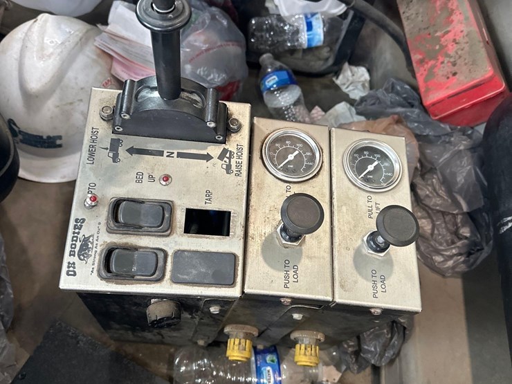 2019-mack-gr64f9-quad/a-dump-truck-image-30