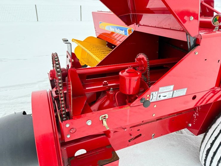 2015-new-holland-bc5070-image-31