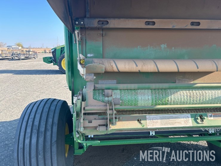 john-deere-561m-image-50