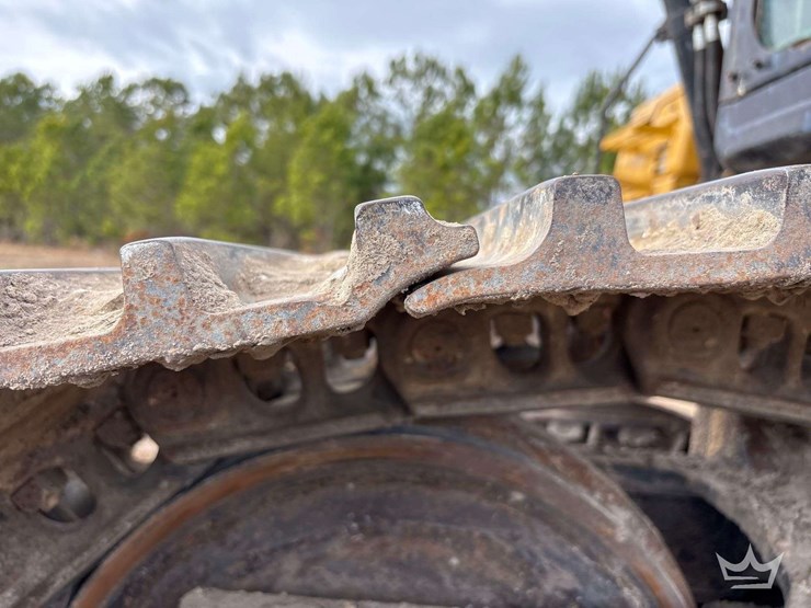 2017-caterpillar-336f-image-39