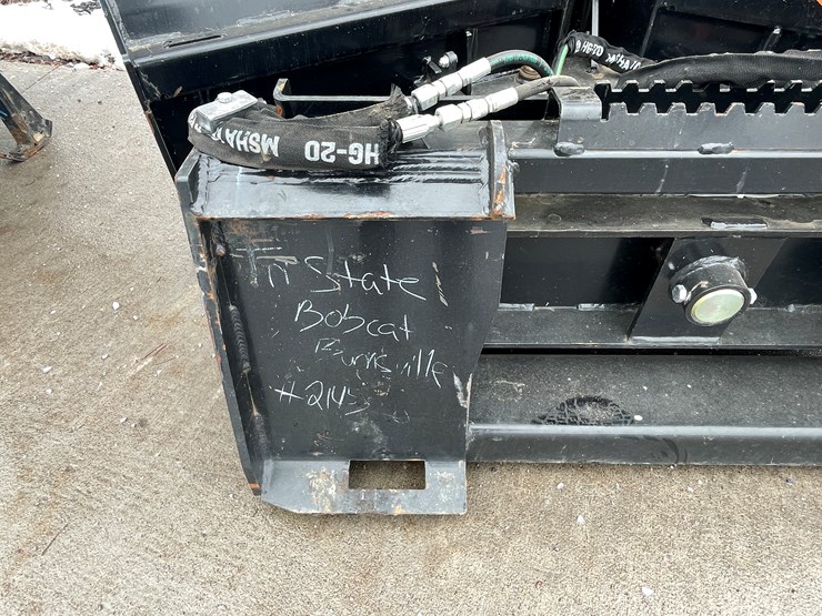 #4908-•-virnig-skid-steer-mount-70"-v-plow-image-9