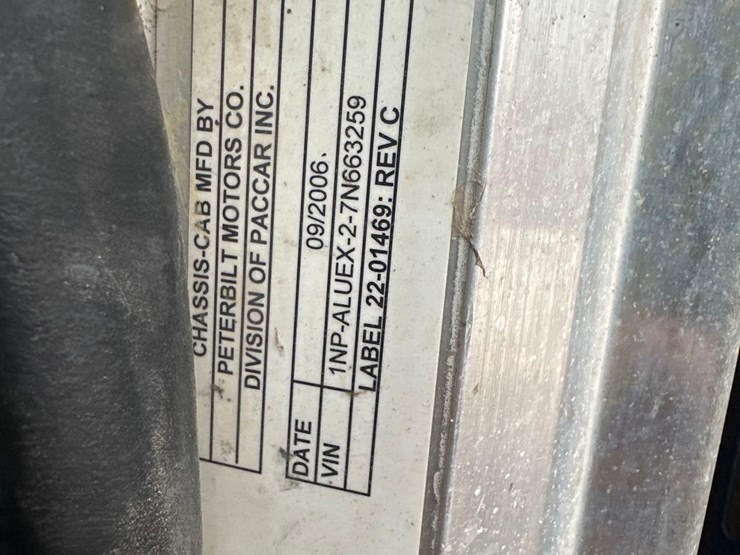 2007-peterbilt-357-image-19