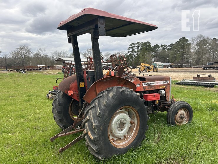 massey-ferguson-240-image-4