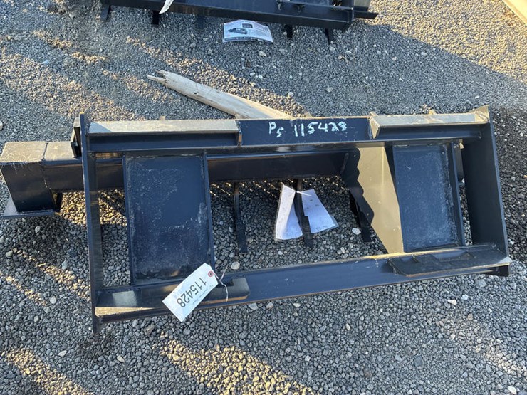 #115428-•-72"-skidsteer-ripper-image-2