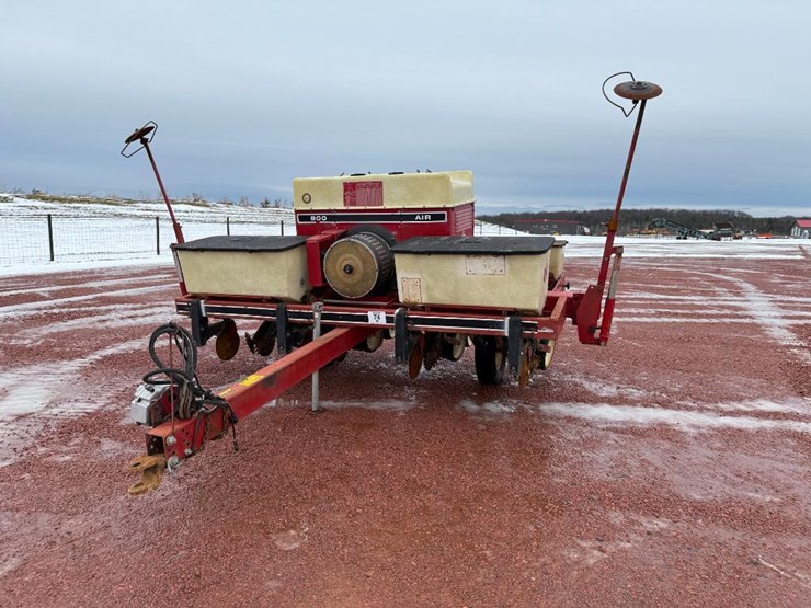 #74-•-lot-74-image-1