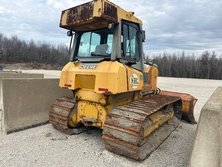 2015-deere-650k-lgp-image-3