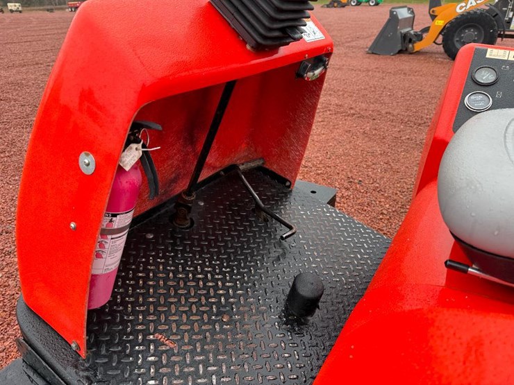 #25-•-lot-25-image-17